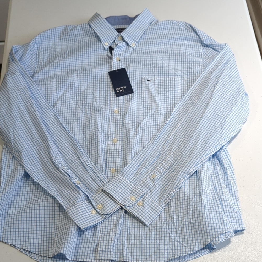 Crown & Ivy Light Blue Plaid Button Down Shirt.. New With Tags !! Beautiful!!!